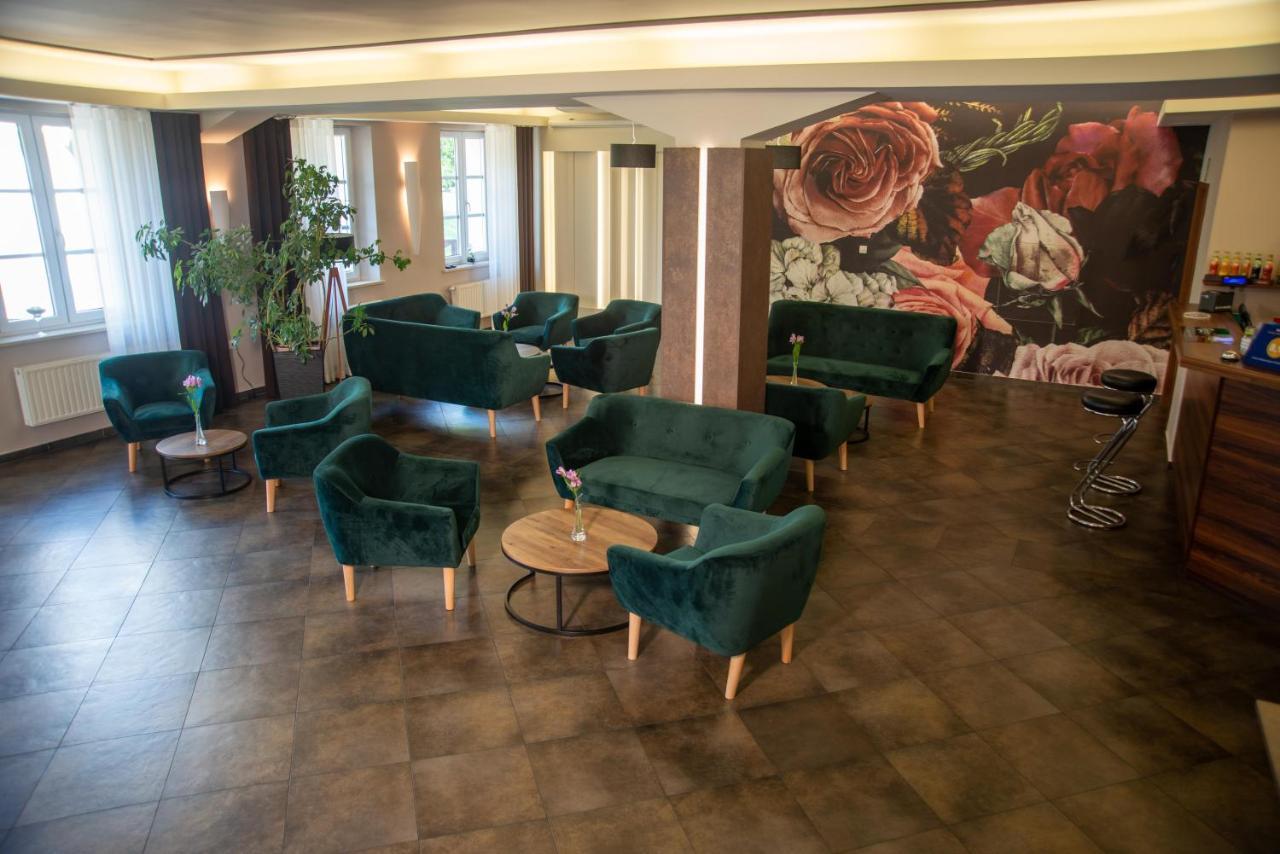 Centrum Restauracyjno-Hotelowe Florres Pawłowiczki Exterior foto