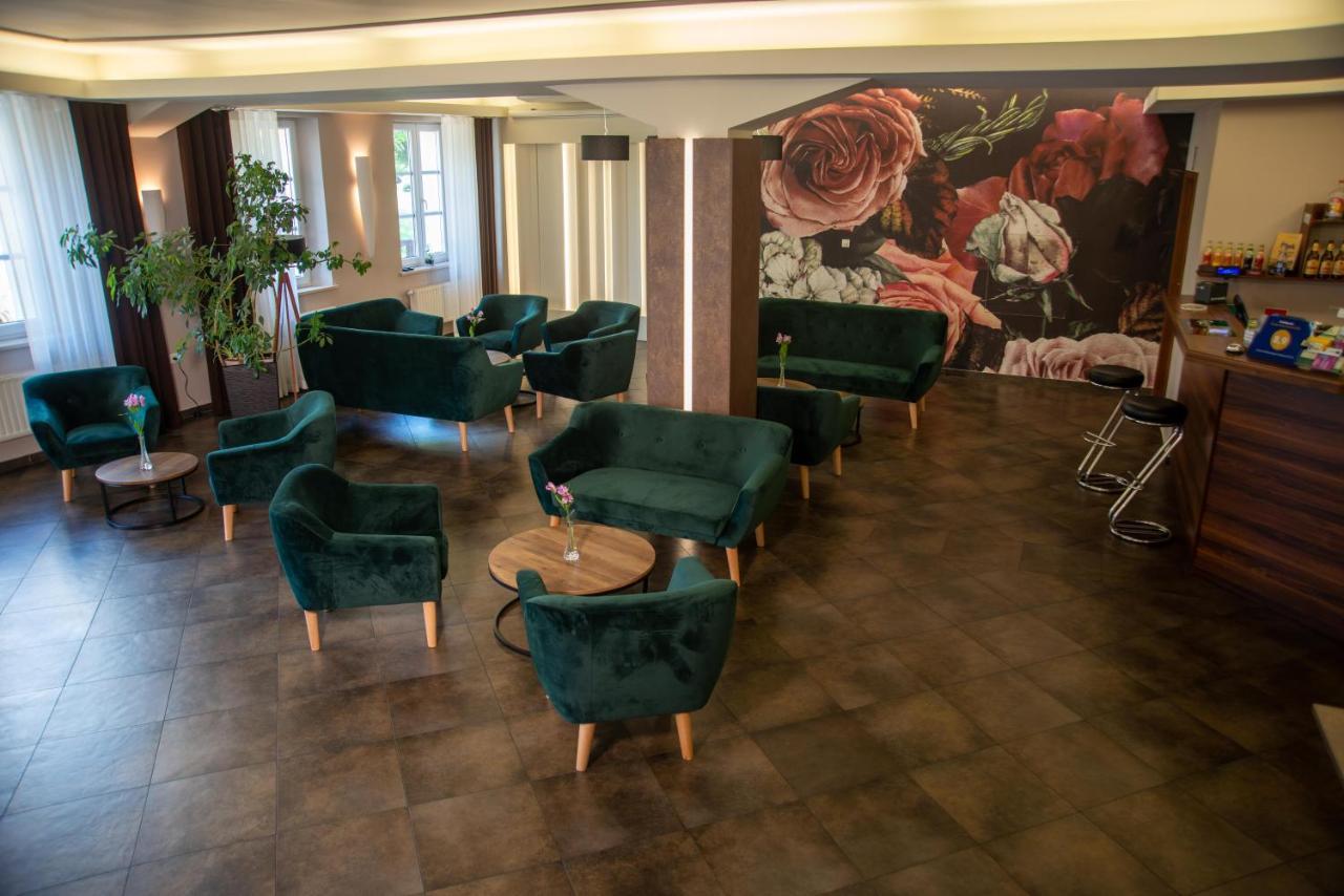Centrum Restauracyjno-Hotelowe Florres Pawłowiczki Exterior foto
